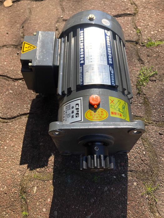 Silnik nowy 0,2kW