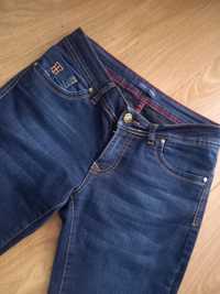 Spodnie jeansy rozmiar S/M tommy hilfiger