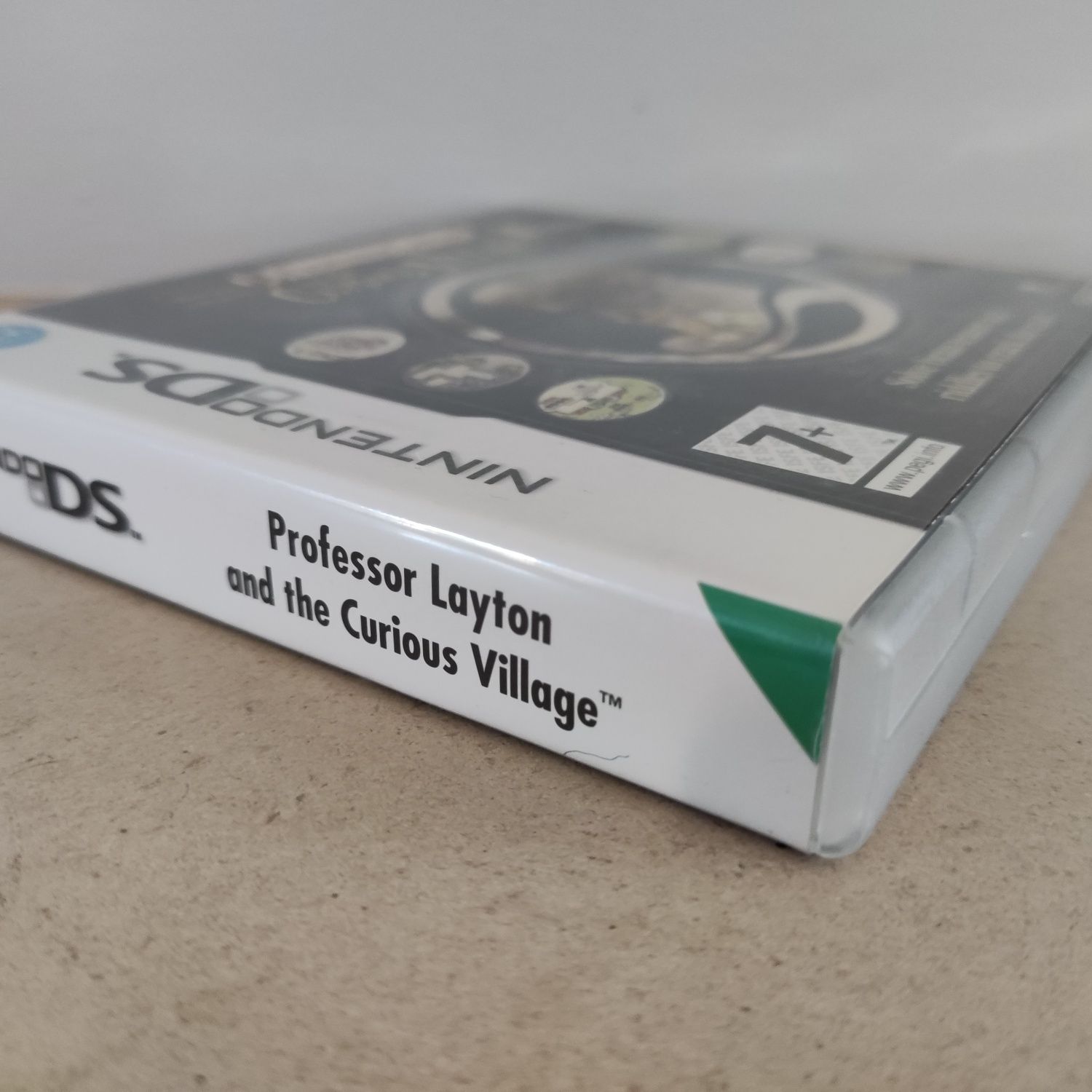 Professor Layton "and the curious village" - Nintendo DS