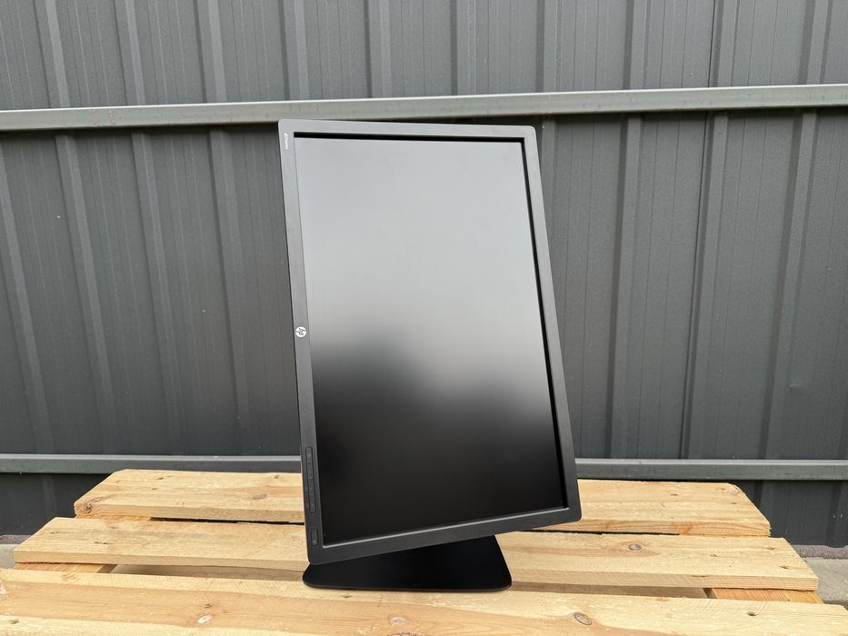 Монітор HP Display Z24i/24"/1920 x 1200/Full HD IPS/16.10/Гарантія