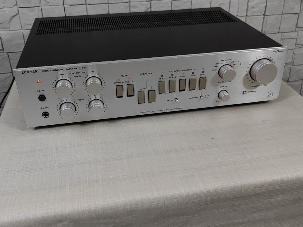 Luxman L-116A Zintegrowany wzmacniacz stereo vintage