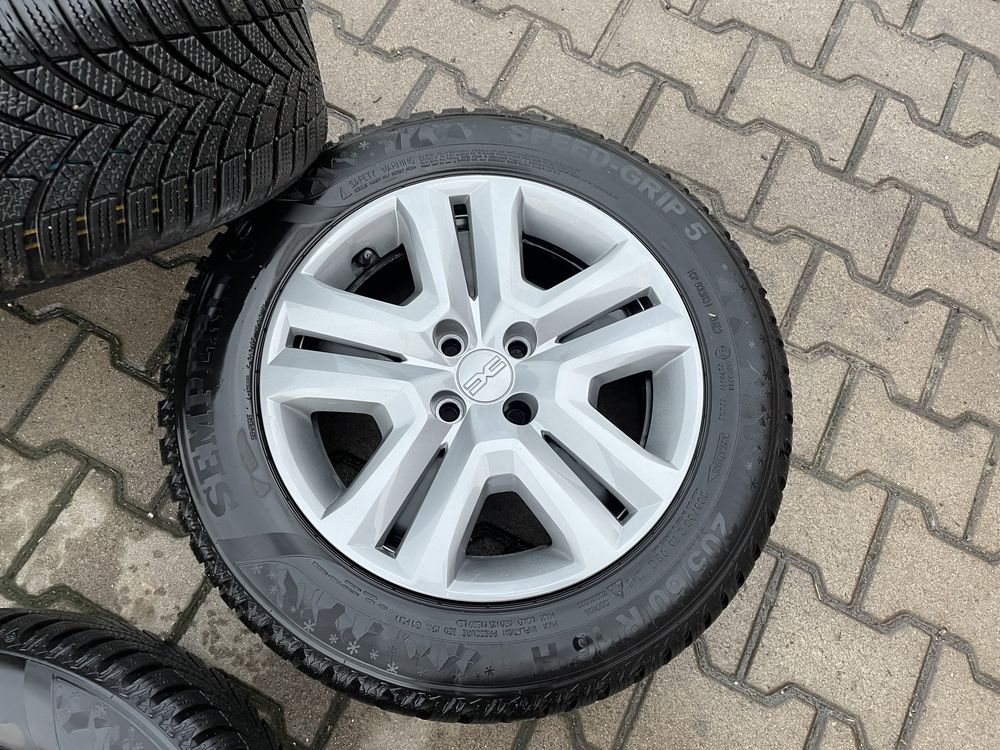 Kola zimowe dacia sandero jogger 16 calu 4x100 opony 205/60/16 semperi