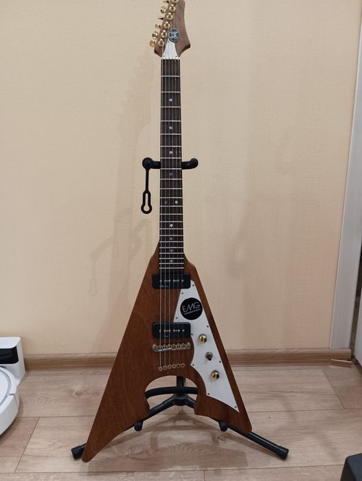 AXL Jacknife Flying V