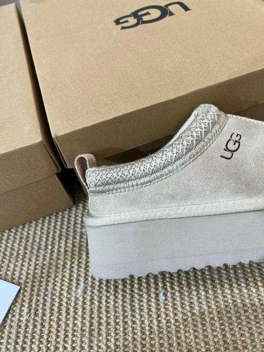 bytu ugg w 2 kolorach