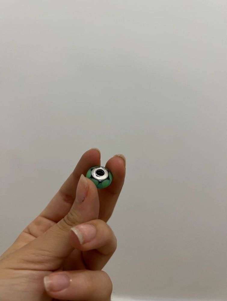 Peça / conta em pedra verde e turquesa pandora