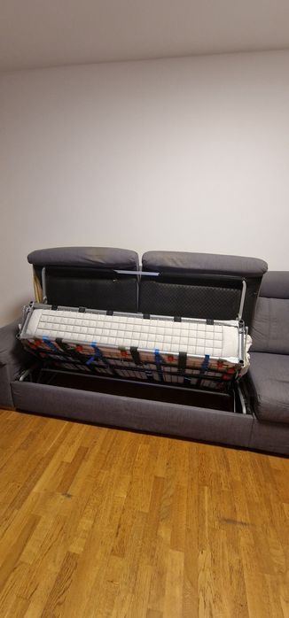 Sofa Bydgoskie Meble Sergio – funkcja spania, włoski stelaż