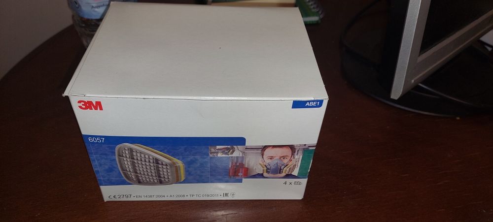 Pochłaniacze 3M 6057 4 komplety