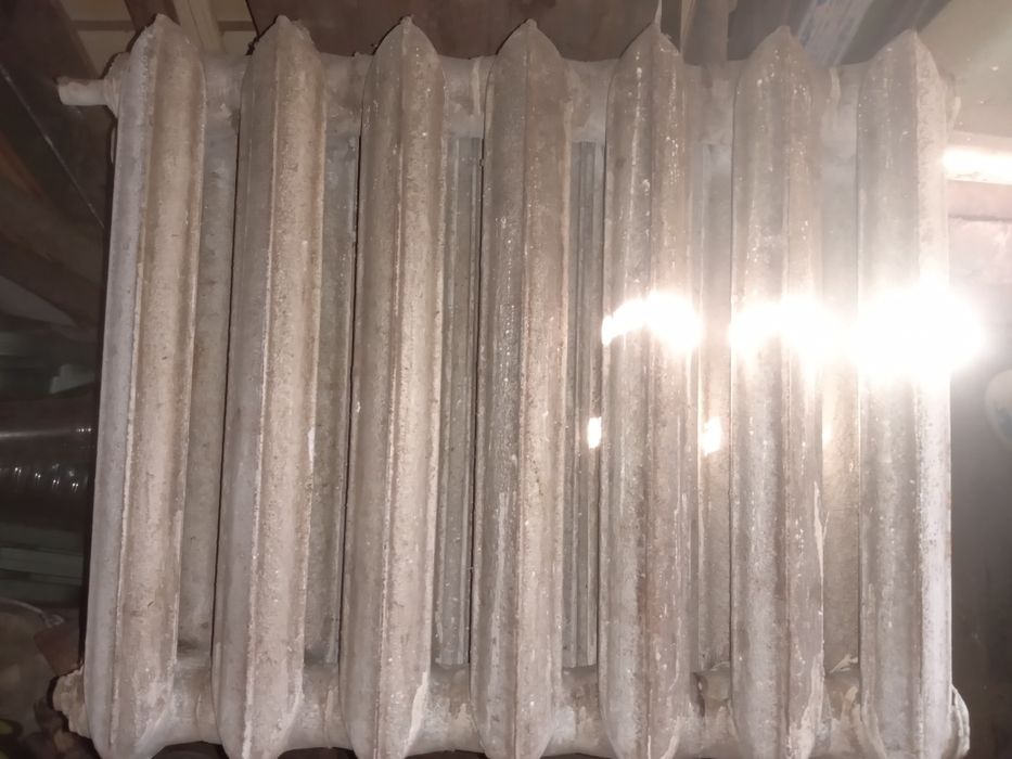 Батарея чугунная