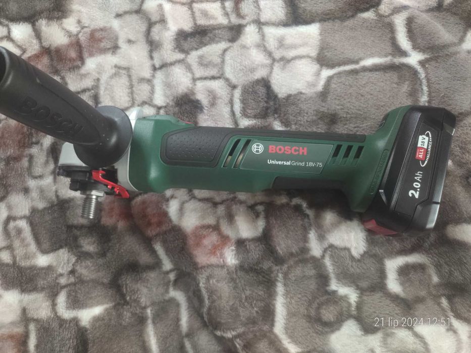 Szlifierka kątowa Bosch UniversalGrind 18V-75  + 1x 2 Ah w zestawie