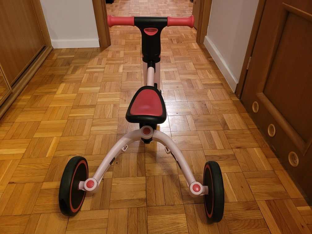 Rowerek trójkołowy kinderkraft biegowy pedały