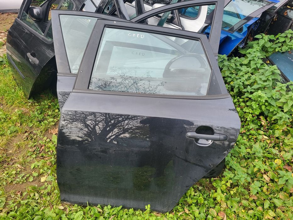 KIA CEED 1  Osprzęt Drzwi Lewe  Tył szyba winda Zamek klamka