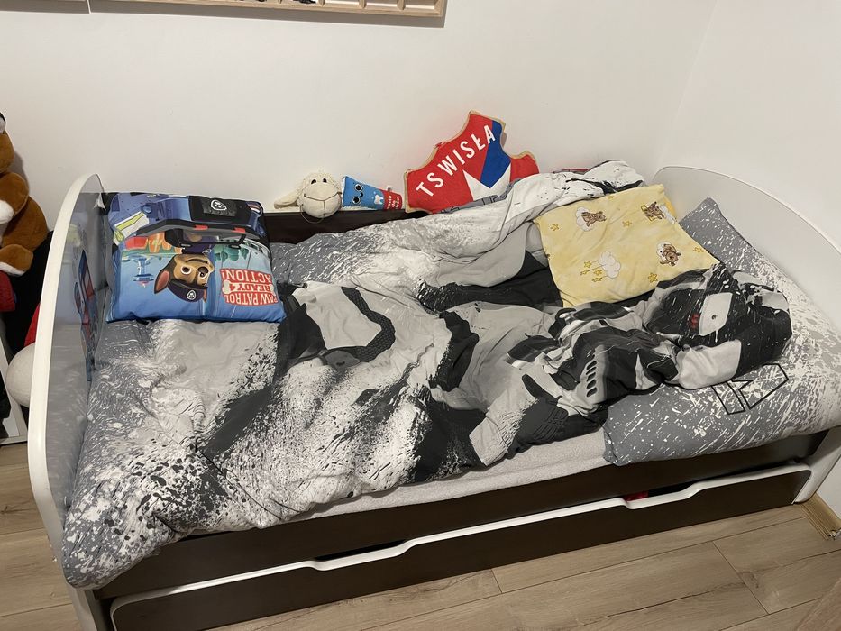 Łóżko + regał dla chłopca
