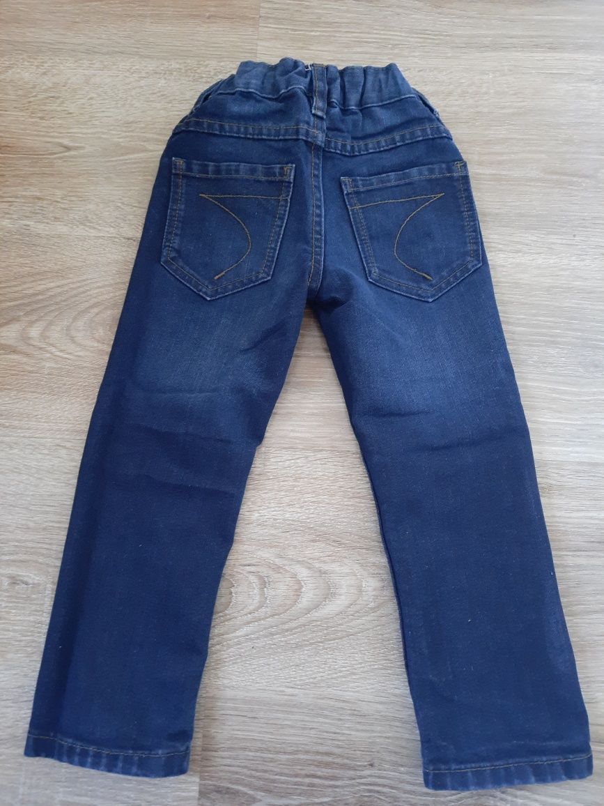 Spodnie jeansy chłopięce r.110