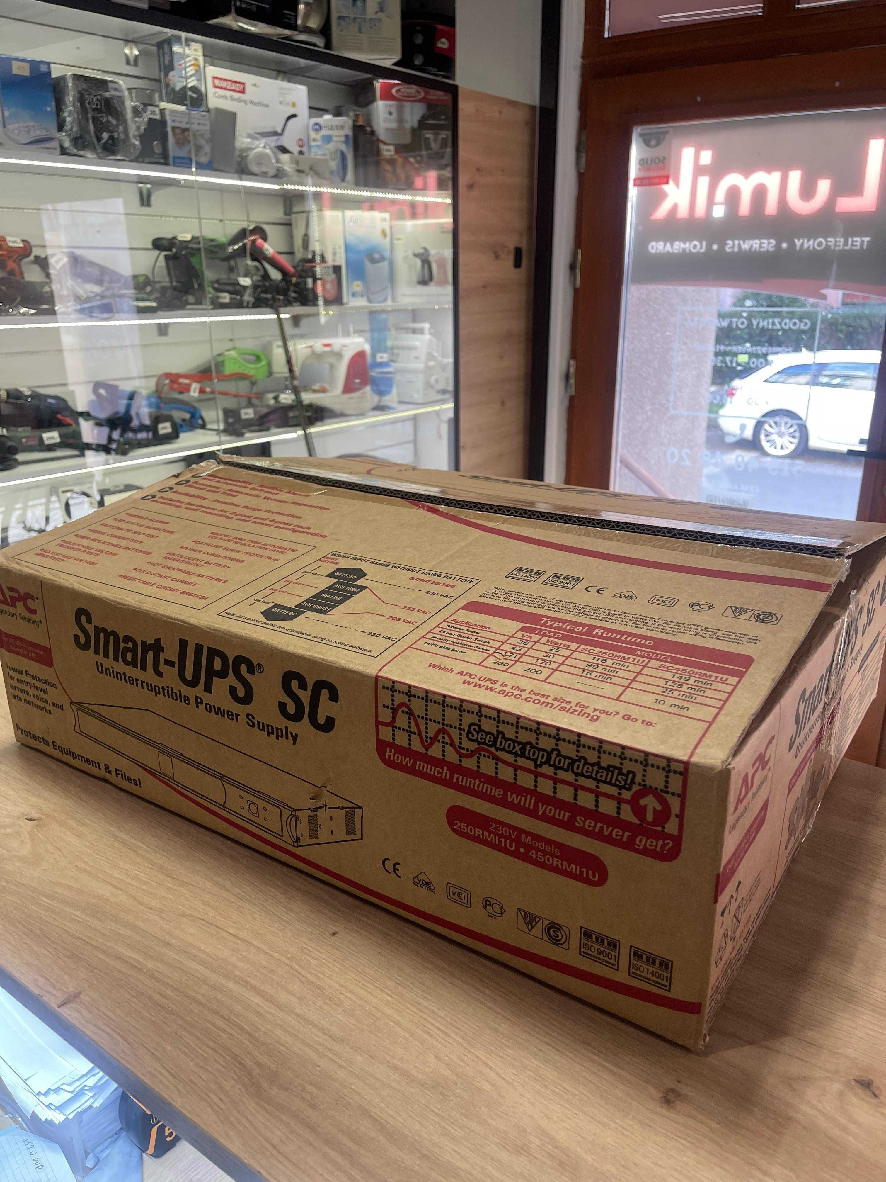 APC Smart-UPS SC450RMI1U -- Lombard Lumik Kalisz