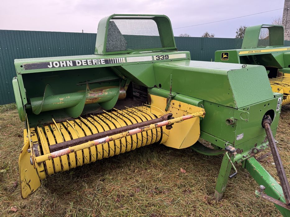 Тюковий Прес Підбирач Пресс подборщик JOHN DEERE 339 (як 330,332,336)