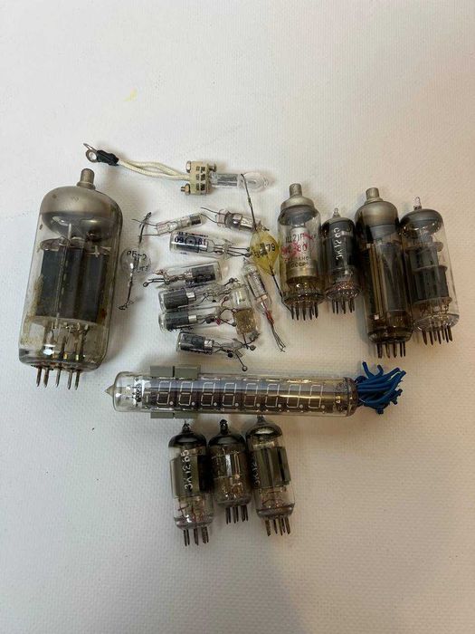 Радіодеталі СРСР Радиодетали Микросхемы лампы СССР радиодетали