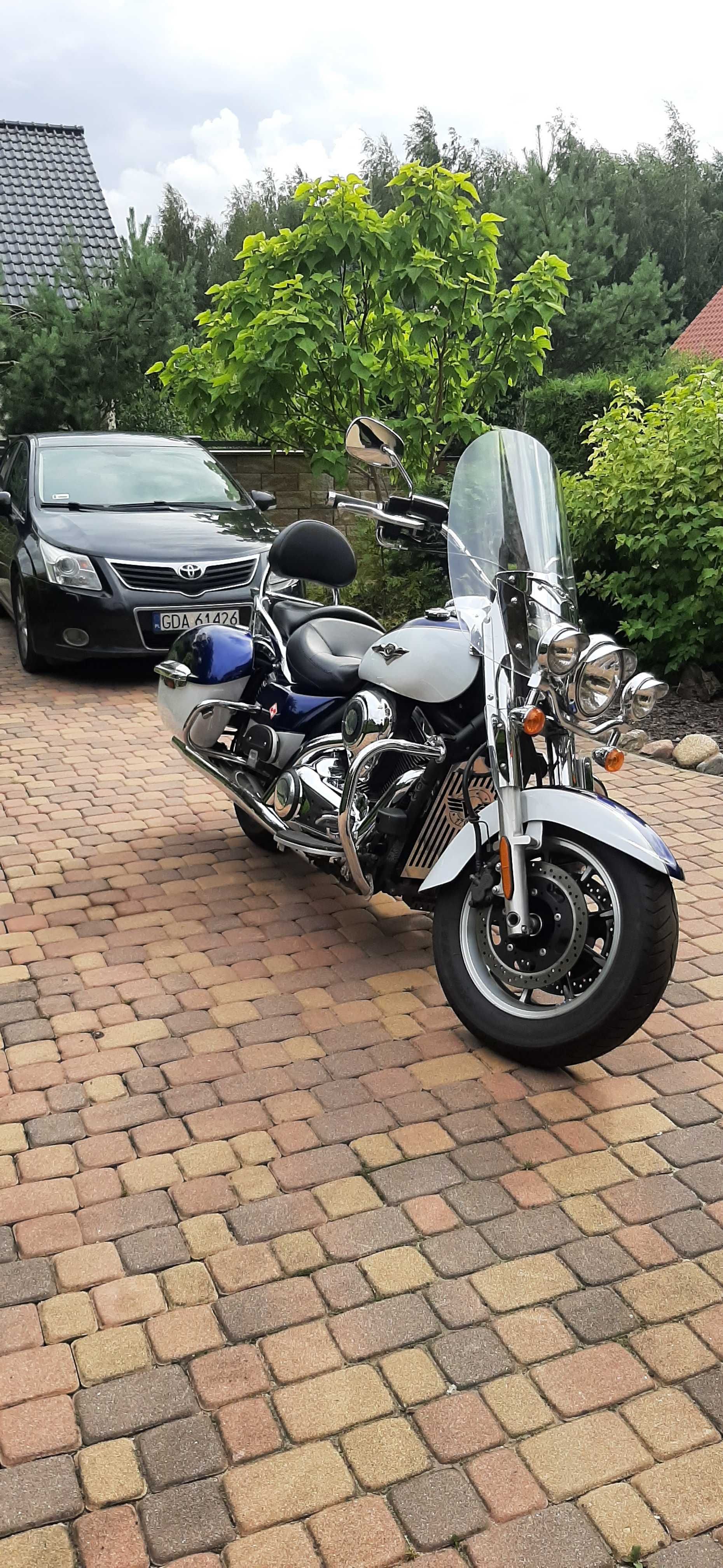 Kawasaki Vulcan 1700  2013r + duży skórzany kufer ( nowy)