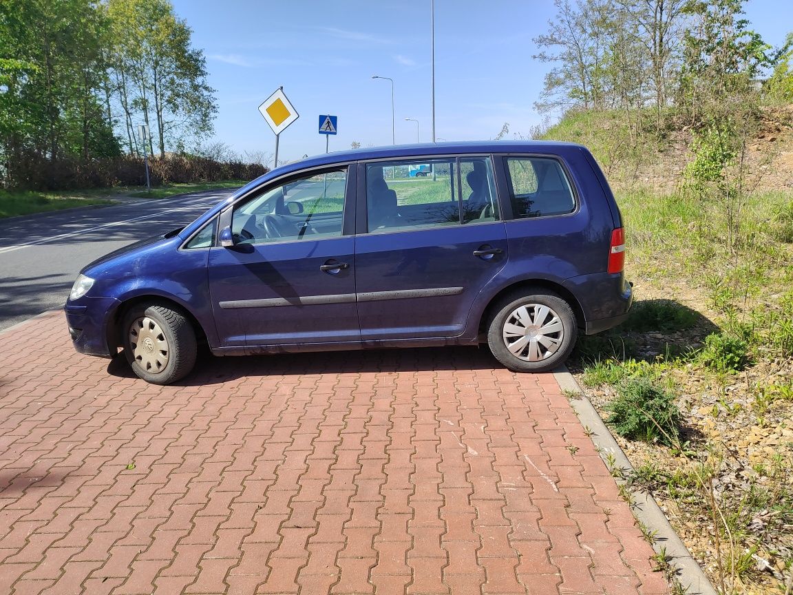 Volkswagen Touran 7 osób