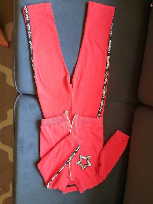 Dres dziewczęcy rozmiar 92