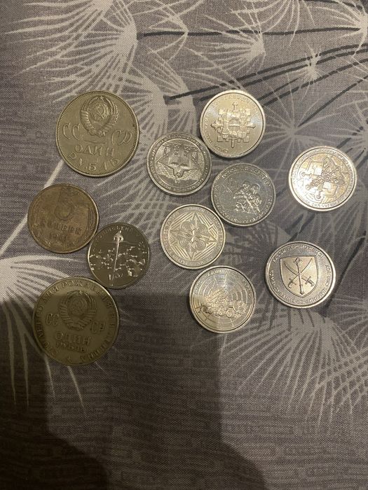 Продаю монети ссср і нові 10 грн