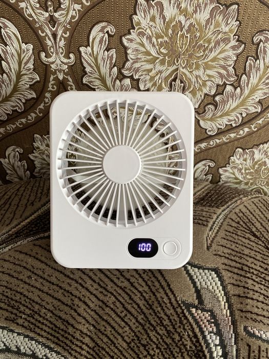 Портативный вентилятор со встроенным аккумулятором