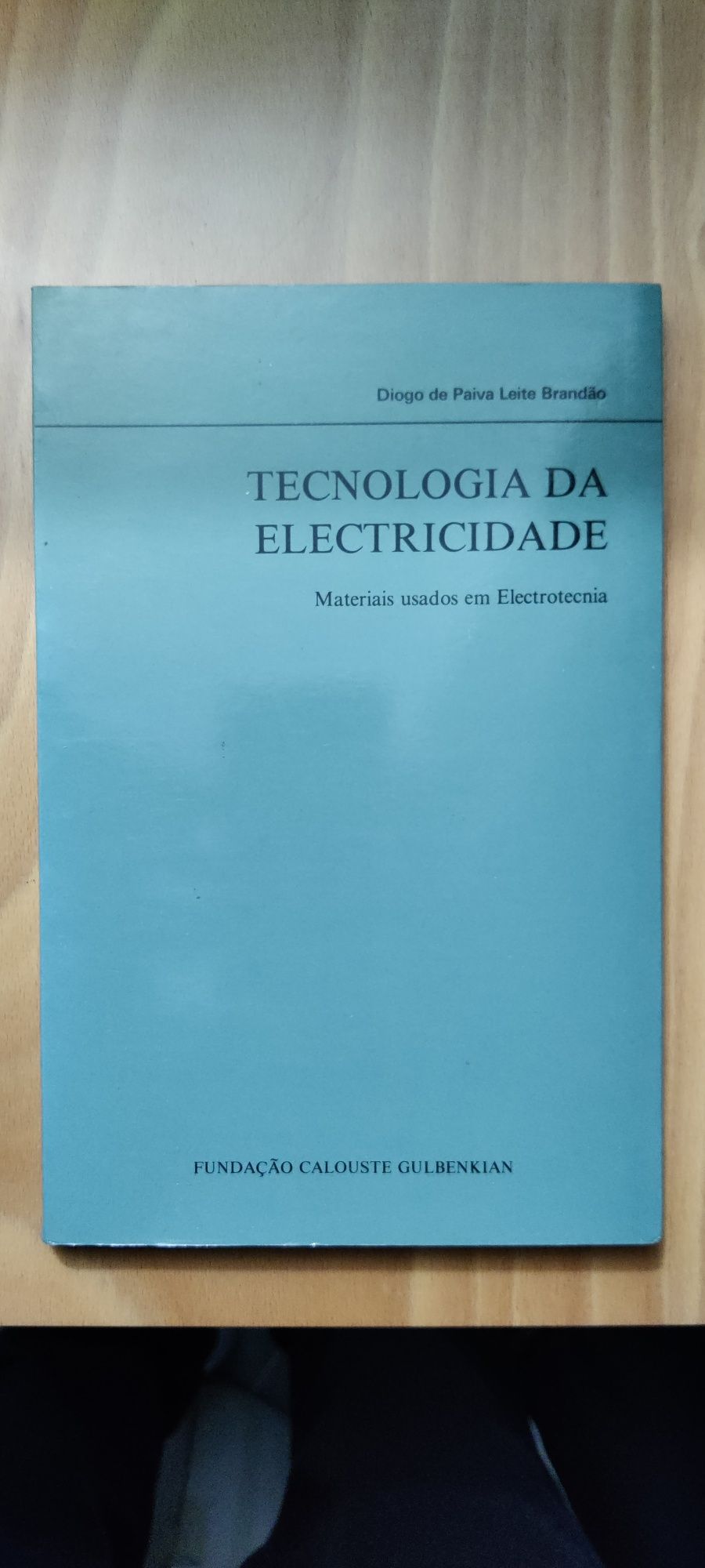Tecnologia da electricidade
- materiais usados em electrotecnica