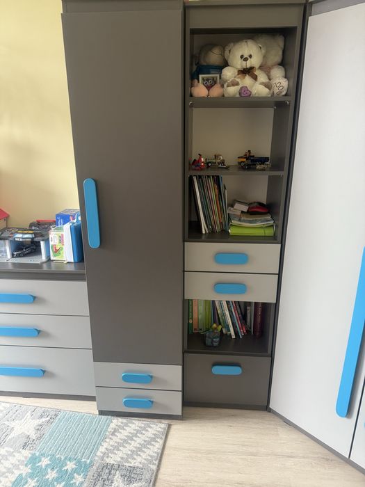 Zestaw mebli do pokoju dziecięcego / młodzieżowego - 6 elementów