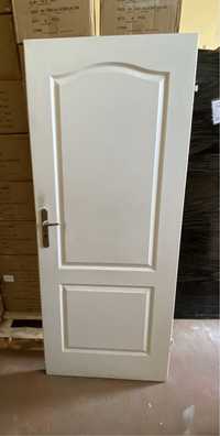Drzwi drewniane białe lewe oraz prawe