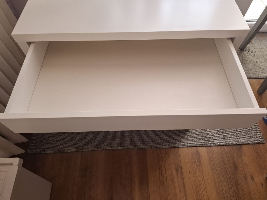 Biurko i komoda Micke Ikea