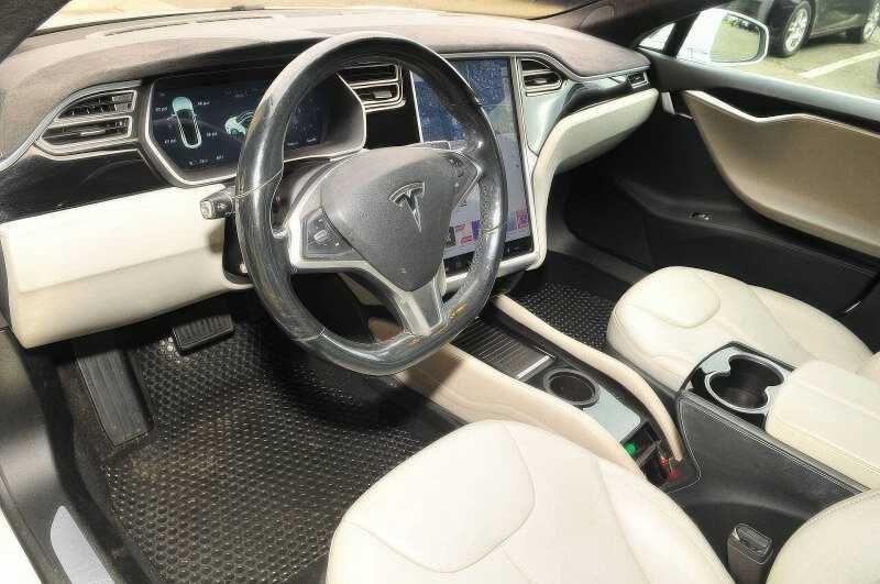 2015 Tesla Model S 85D