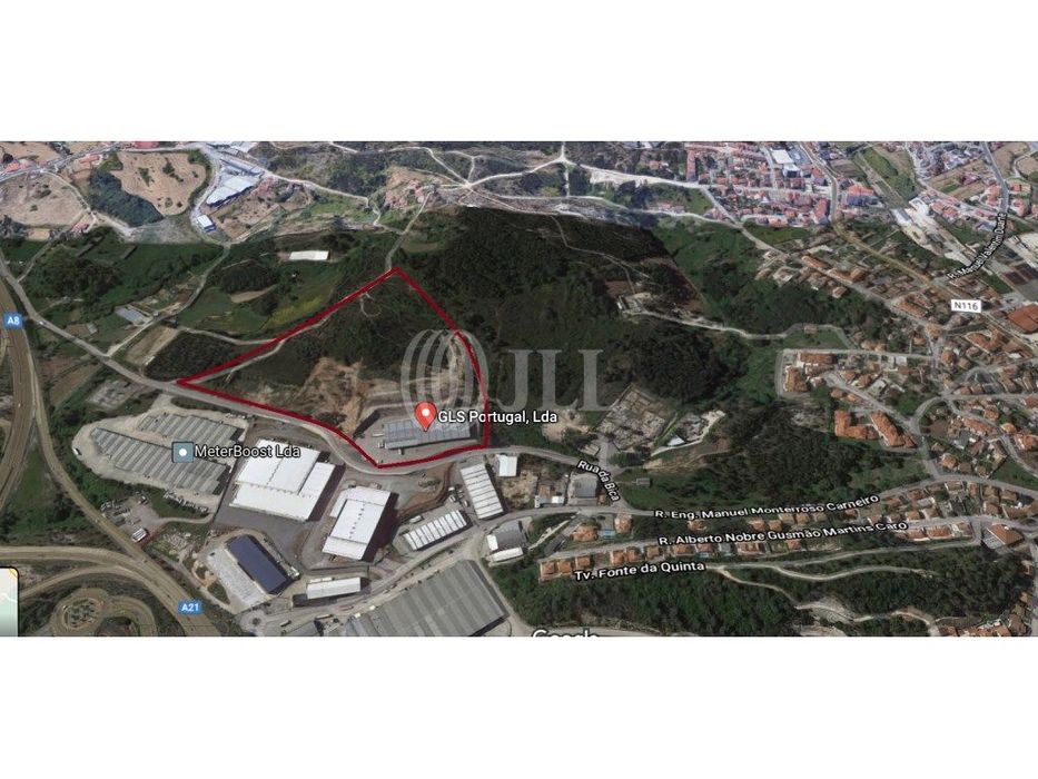 Terreno industrial na Venda do Pinheiro em Mafra