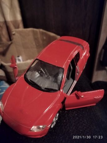 Авто Mazda RX-8 красная 1/36
