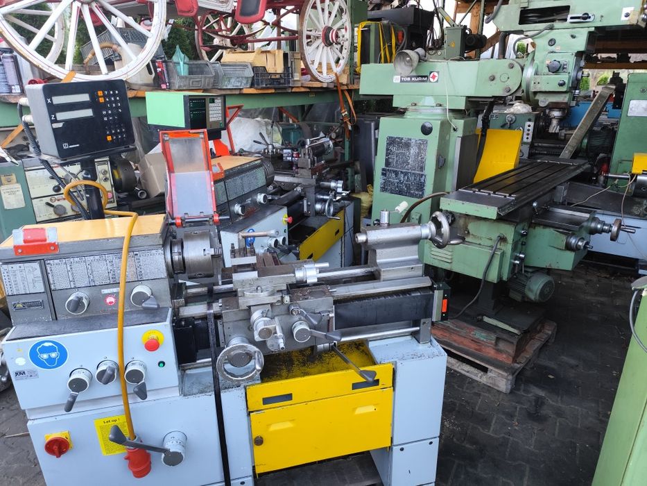 Frezarka uniwersalna do metalu Wiertarka wiertarko tokarka szlifierka