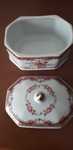 Caixa porcelana oval, com flores rosa e dourado