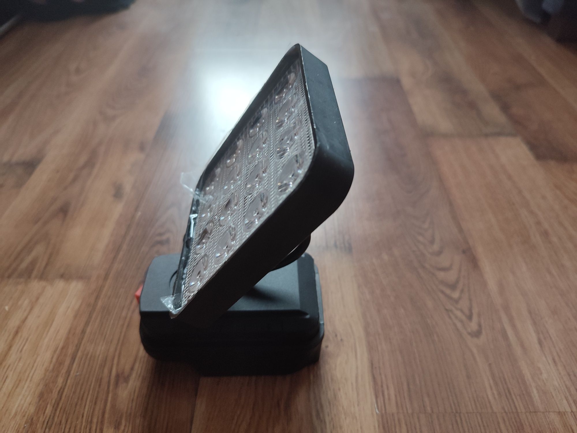 Lampa LED 18v do bateri Makita