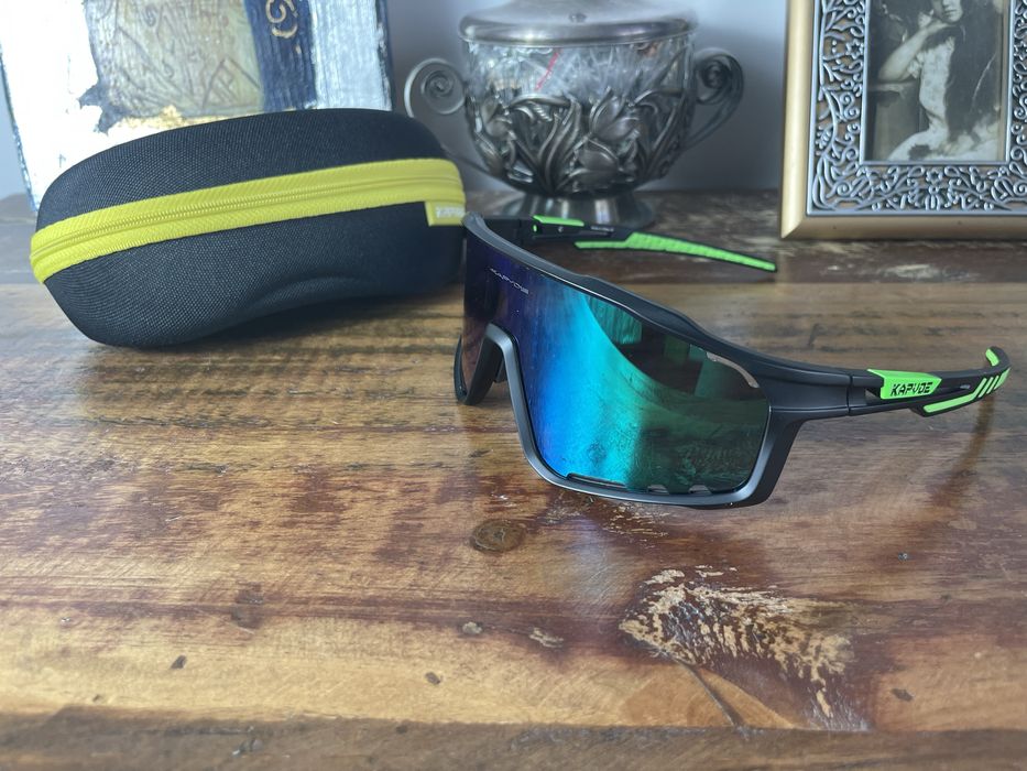Zielone niebieskie okulary rowerowe sportowe Kapvoe z polaryzacją UV