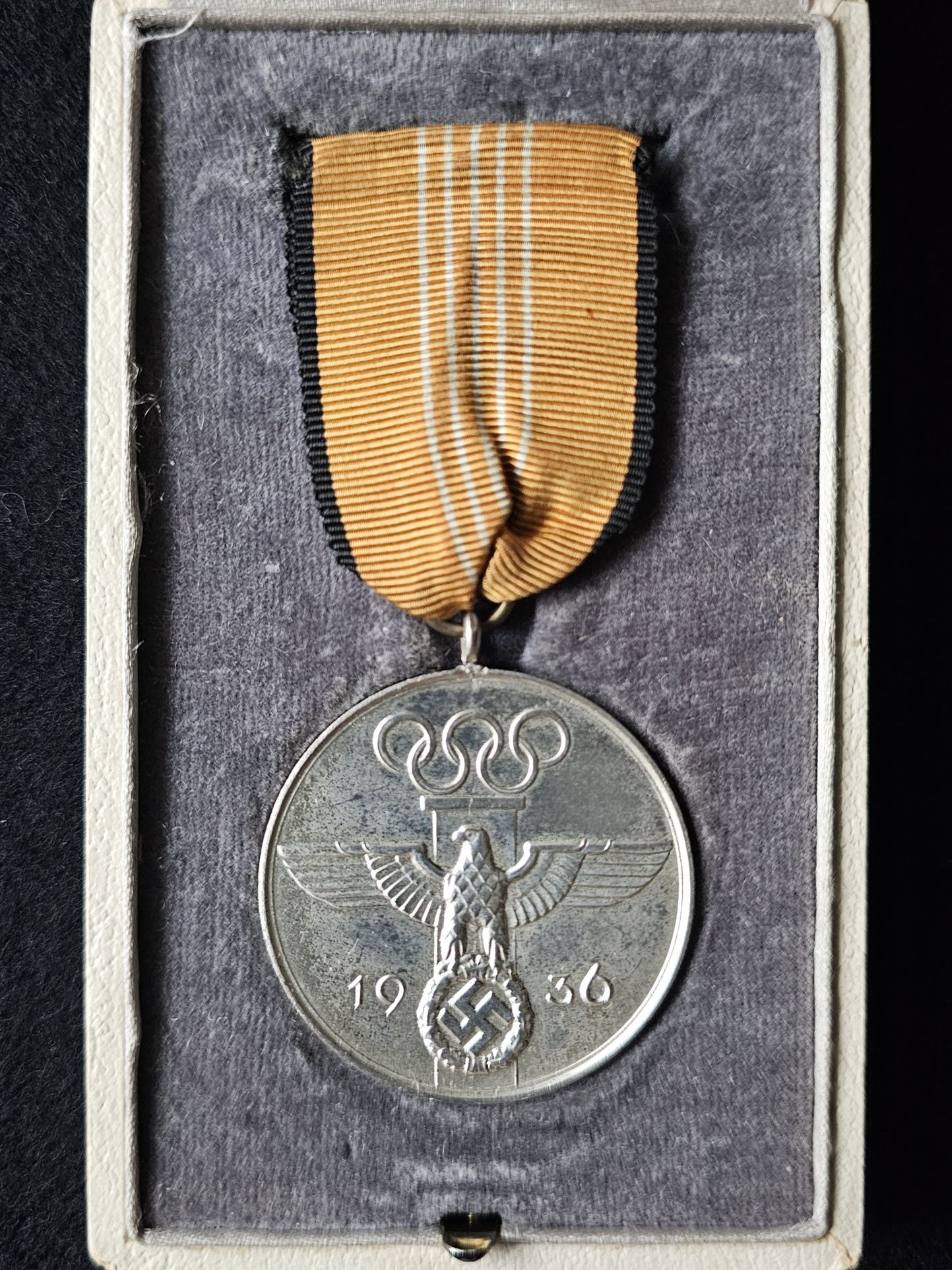 Niemcy, III Rzesza, Medal Olimpiada 1936 w pudełku.