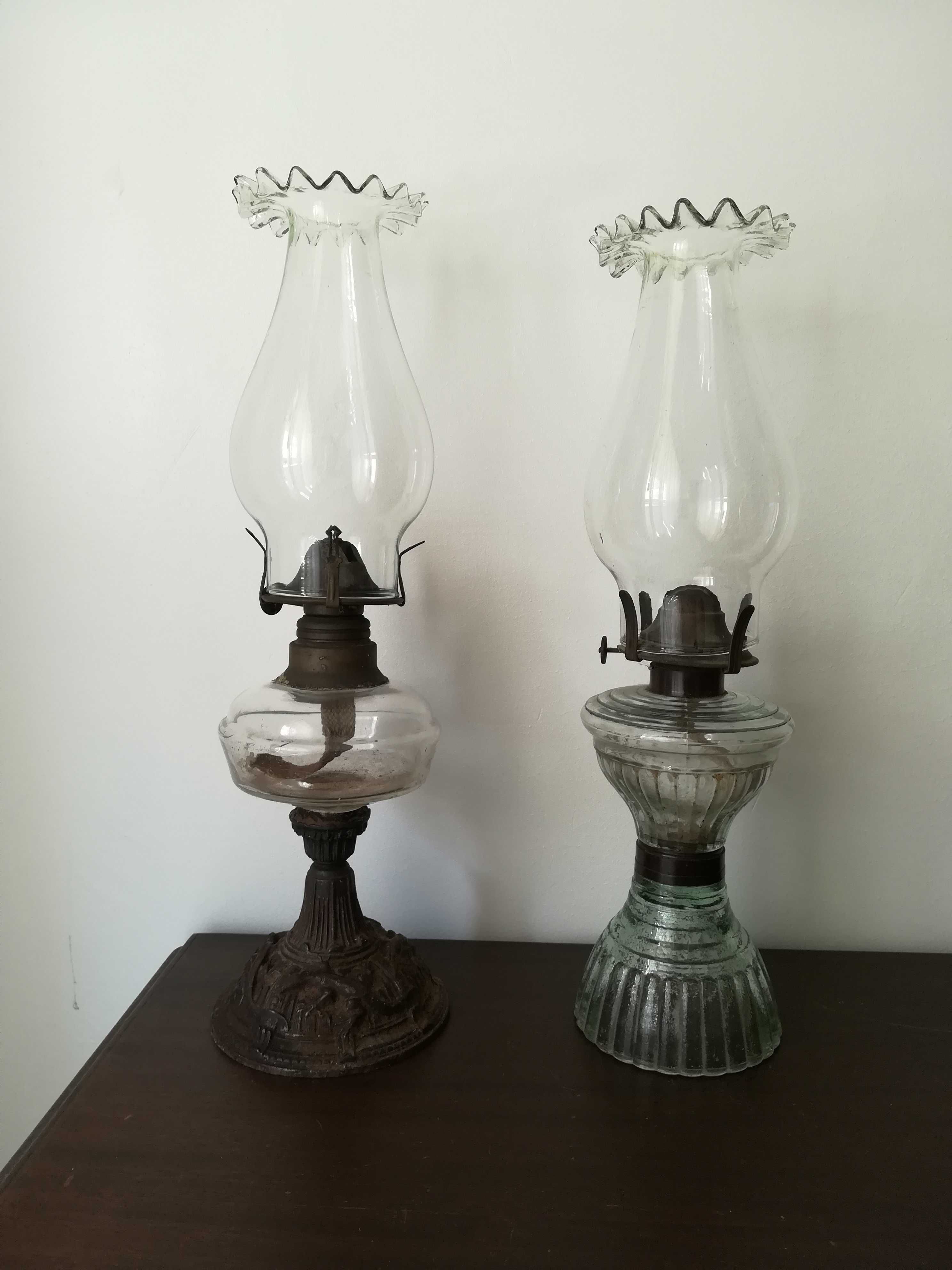 Antiguidade_dois Candeeiros a petróleo || um candeeiro vintage