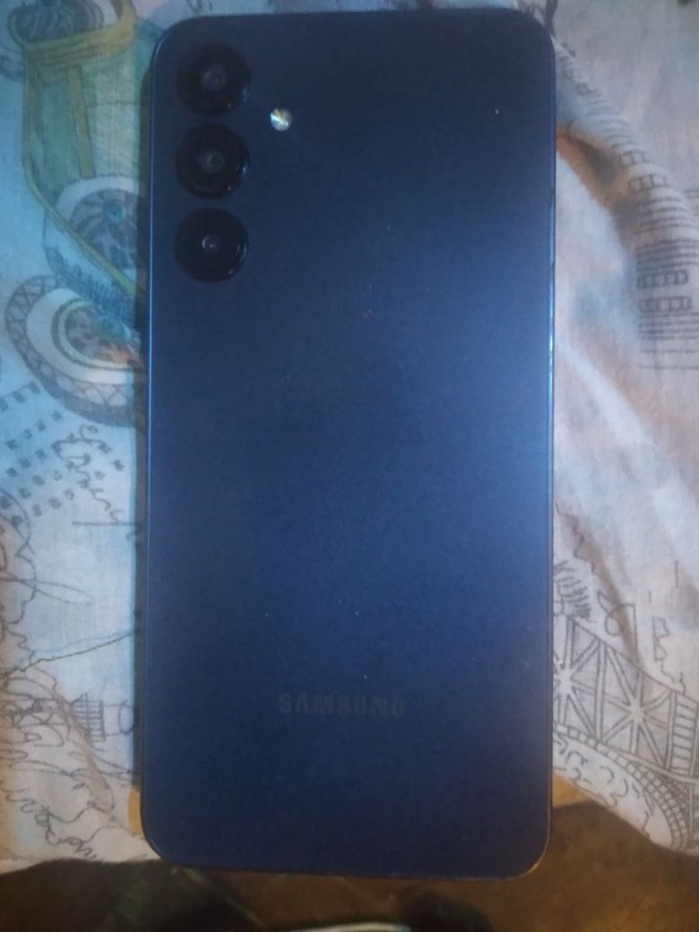 Новий телефон Samsung A16 (коробка,документи,шнур)