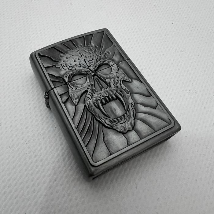 Безиновая зажигалка Kantai r14 + бензин форма Zippo