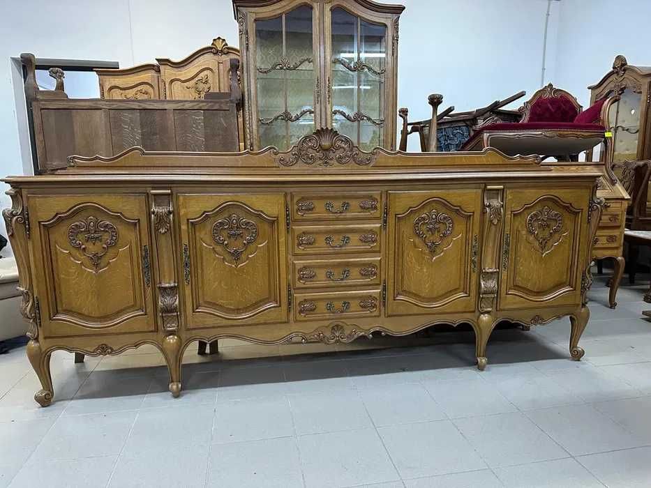 Zestaw mebli do jadalni – witryna + komoda.