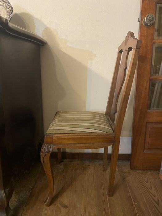 Excente Oportunidade!!! Cadeiras em Madeira,Estilo Arte Nova !!!