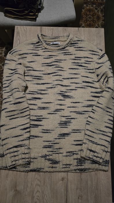 Светр Zara бежевий