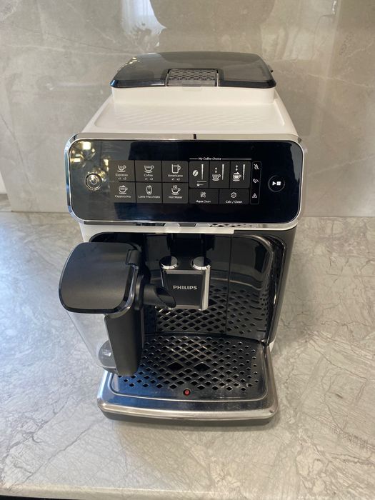 Кавомашина Philips EP 3243 LatteGo