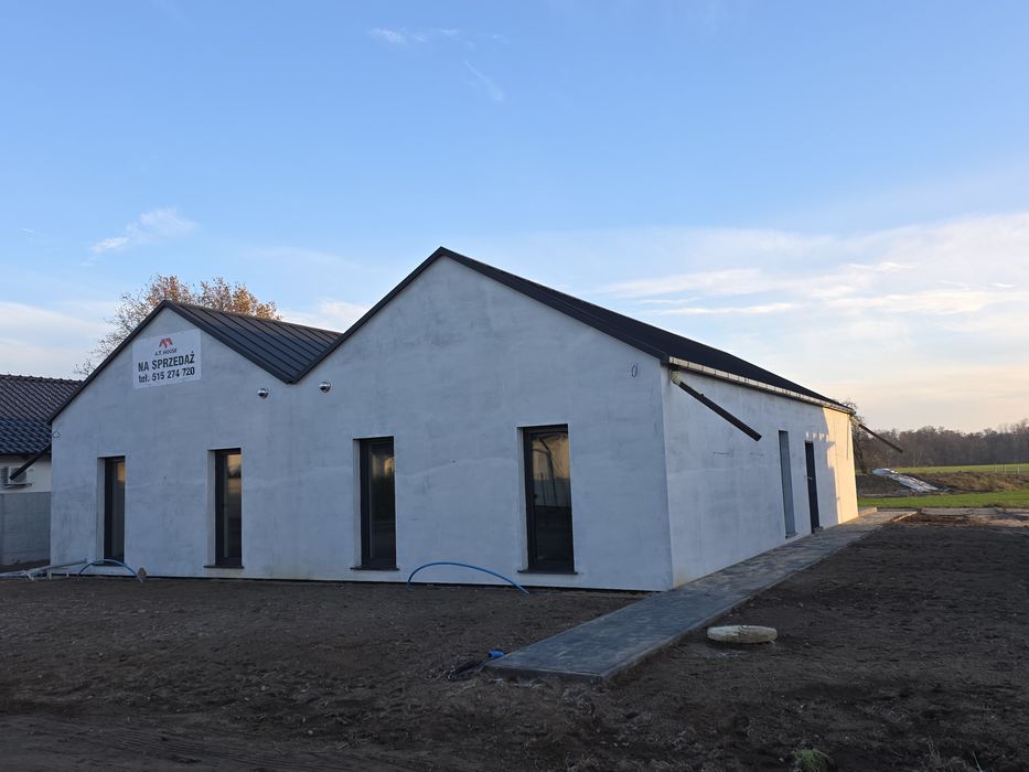 Dom parterowy w zabudowie bliźniaczej