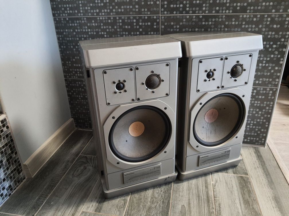 Вінтажна акустична система GRUNDIG BOX M1500 - 1981 року випуску. Звук