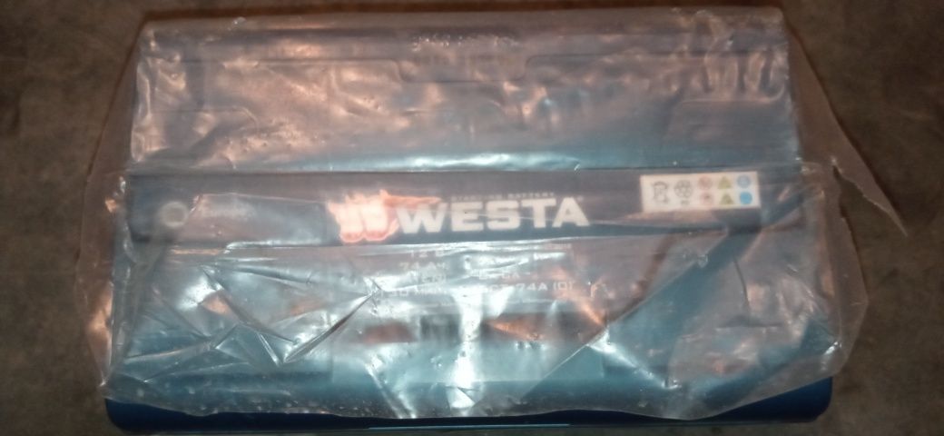 Автомобільний акумулятор Westa 74ah 6 CT-74A(0) ca-ca 720 A (EN).