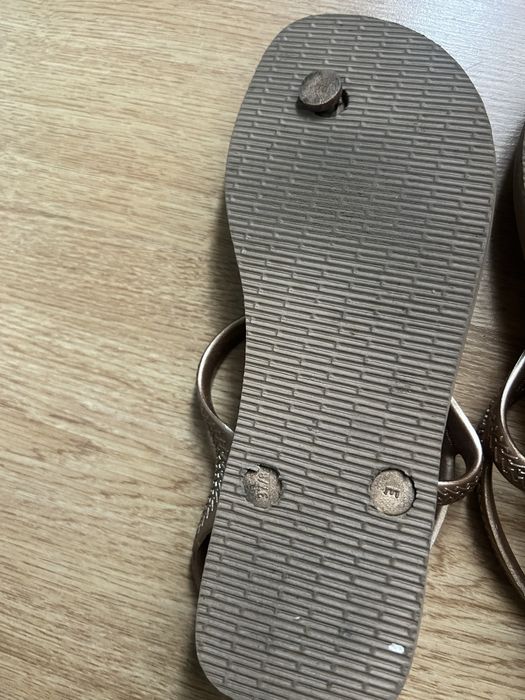 Havaianas N37-38 praticamente novas