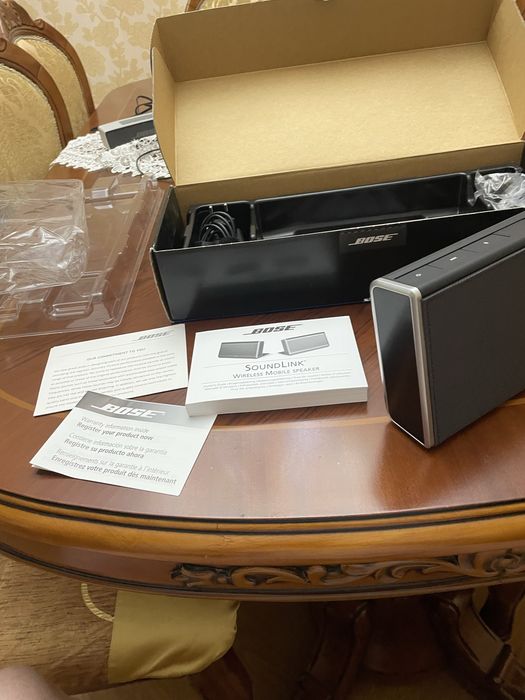 Bose soundlink speaker, нов. Комплект. Автозарядка Bose нов