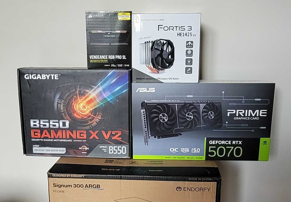 KOMPUTER, RTX5070 Asus 12GB, Ryzen 5600X, DDR4 32GB/1TB M.2,WIFI,GWAR